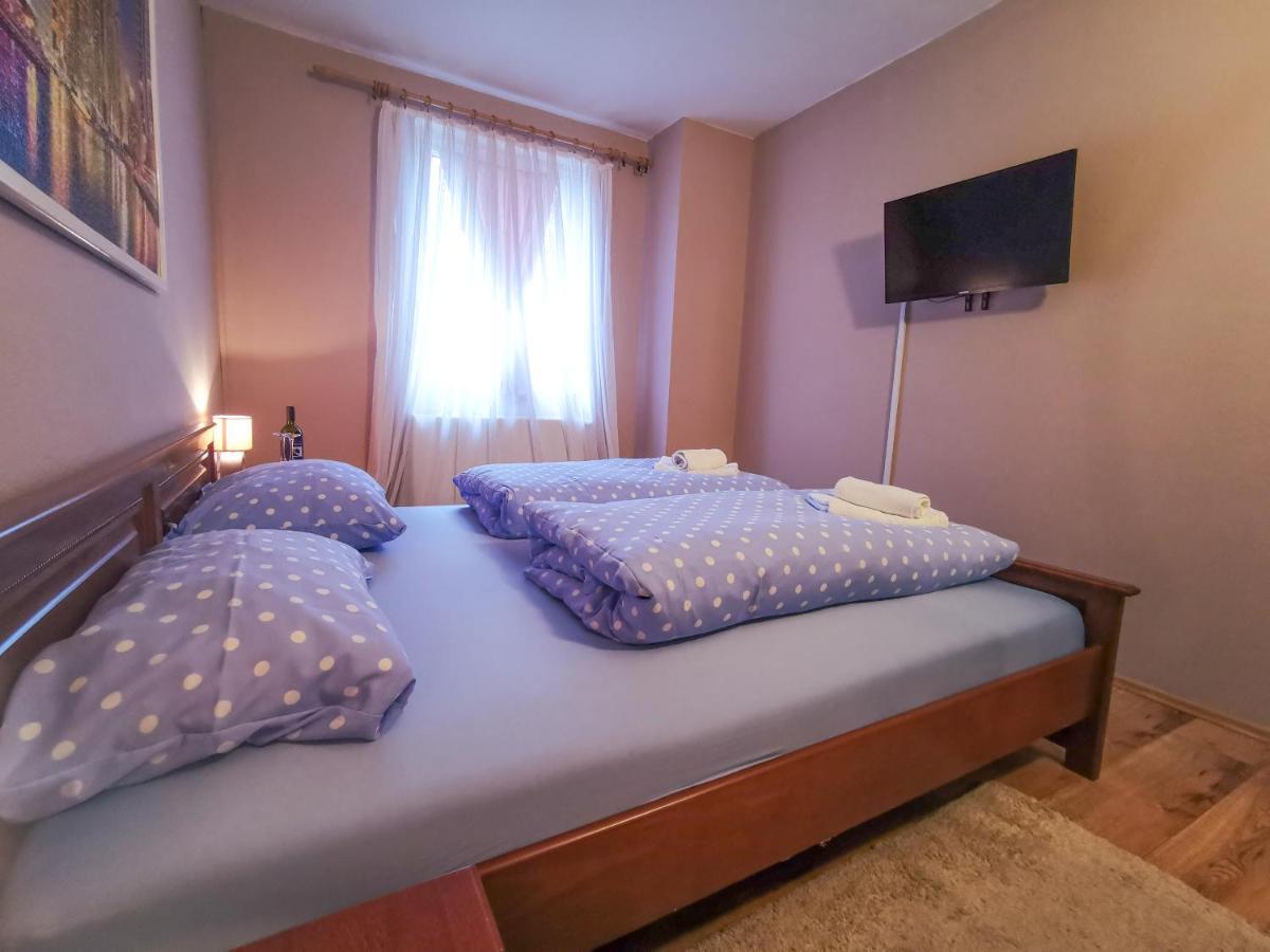 Villa Dijana Gračac Extérieur photo