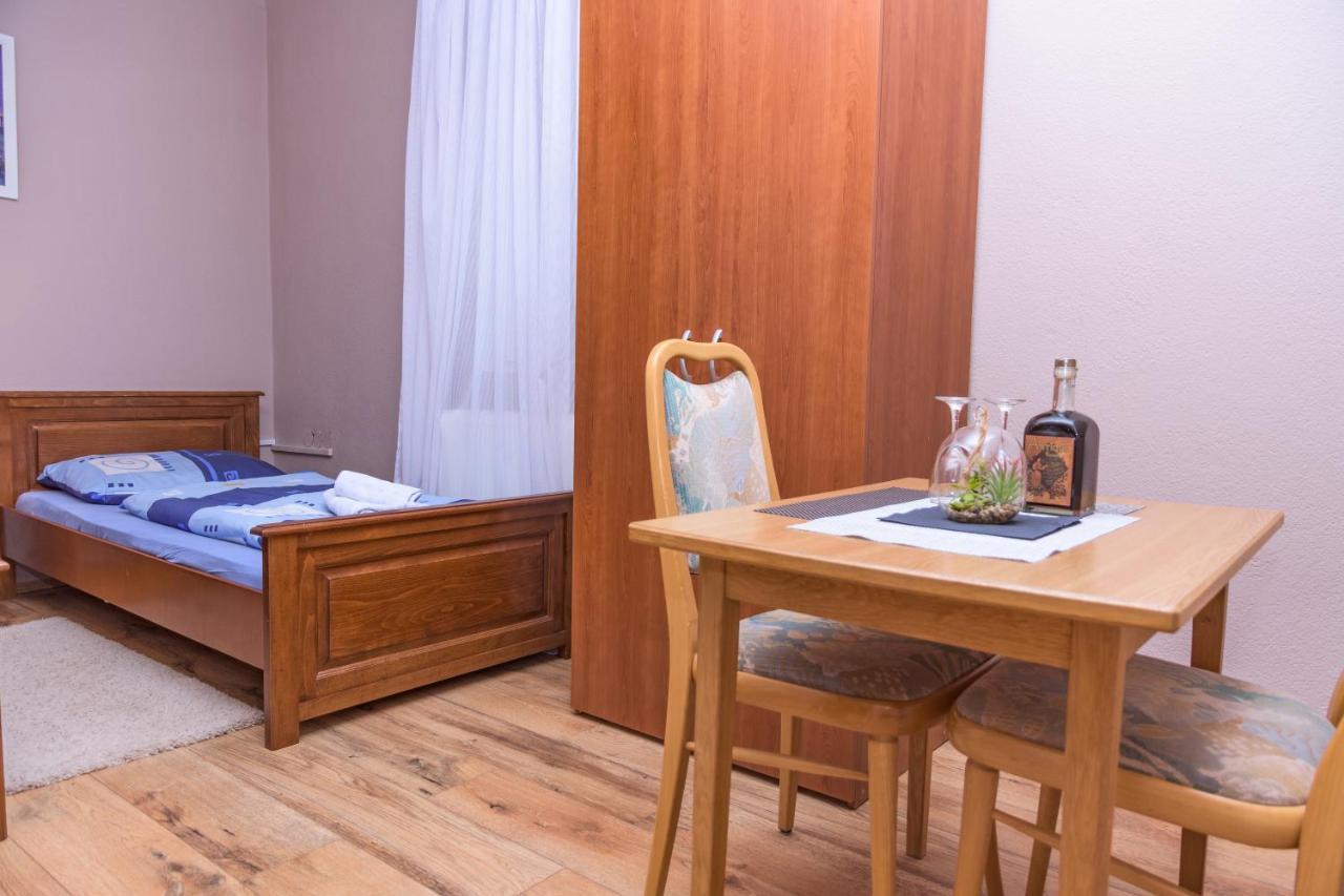 Villa Dijana Gračac Extérieur photo